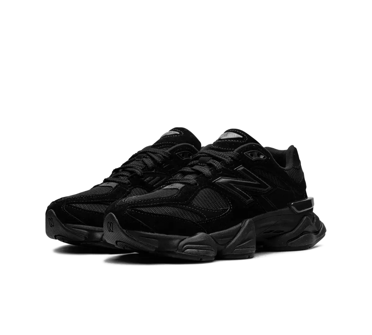 New Balance 9060 Triple Black – Elegante Sneaker en Negro Completo