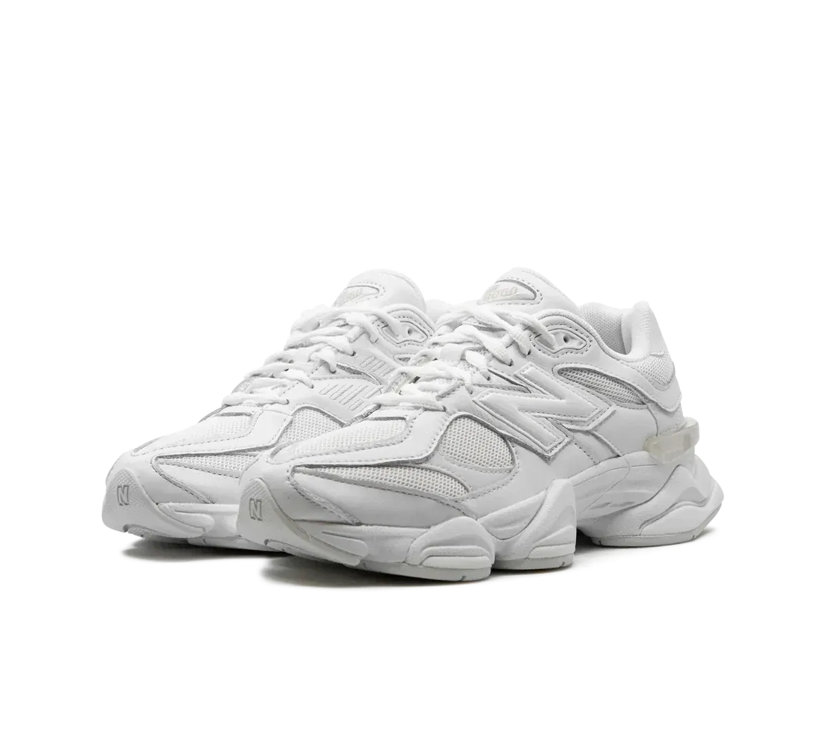 New Balance 9060 White – Moderno Sneaker con Diseño Marcado